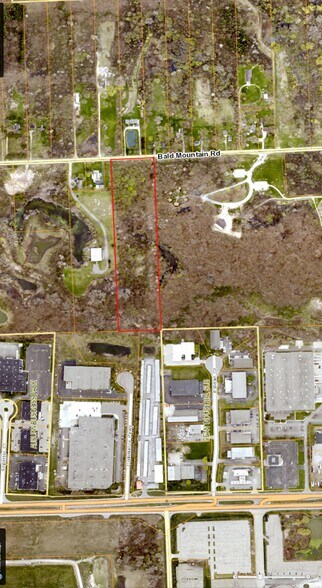 Bald Mountain Rd, Auburn Hills, MI à vendre - Photo de l’immeuble – Image 2 sur 2