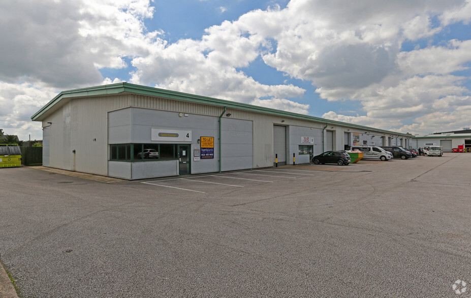 Doncaster Rd, Doncaster à louer - Photo principale – Image 1 sur 6