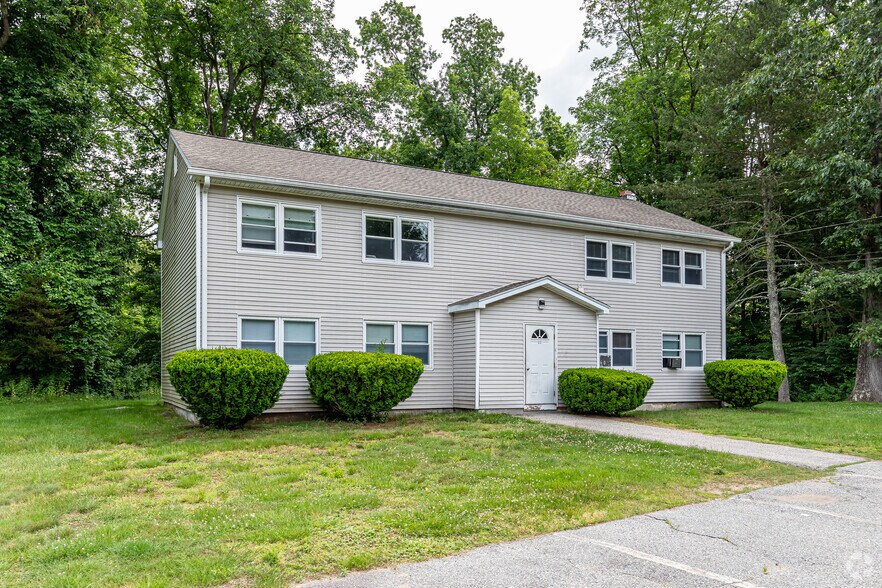 13-33 Club House Cir, Storrs Mansfield, CT à vendre - Photo de l’immeuble – Image 3 sur 15