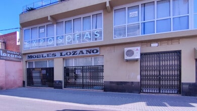 Local commercial dans Rubí, Barcelona à louer Photo de l’immeuble– Image 2 sur 22