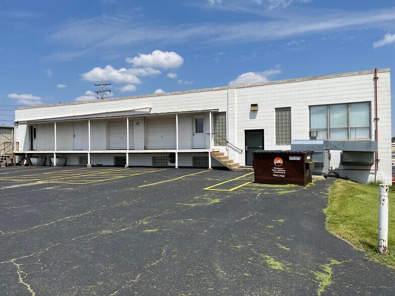 1014 W Pioneer Pky, Peoria, IL à louer - Photo de l’immeuble – Image 2 sur 4