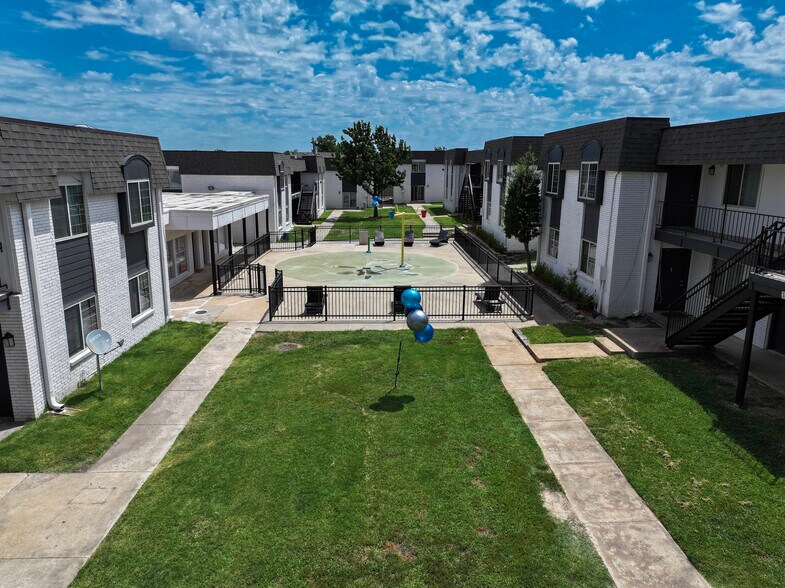 1713 S Memorial Dr, Tulsa, OK à vendre - Photo de l’immeuble – Image 3 sur 104