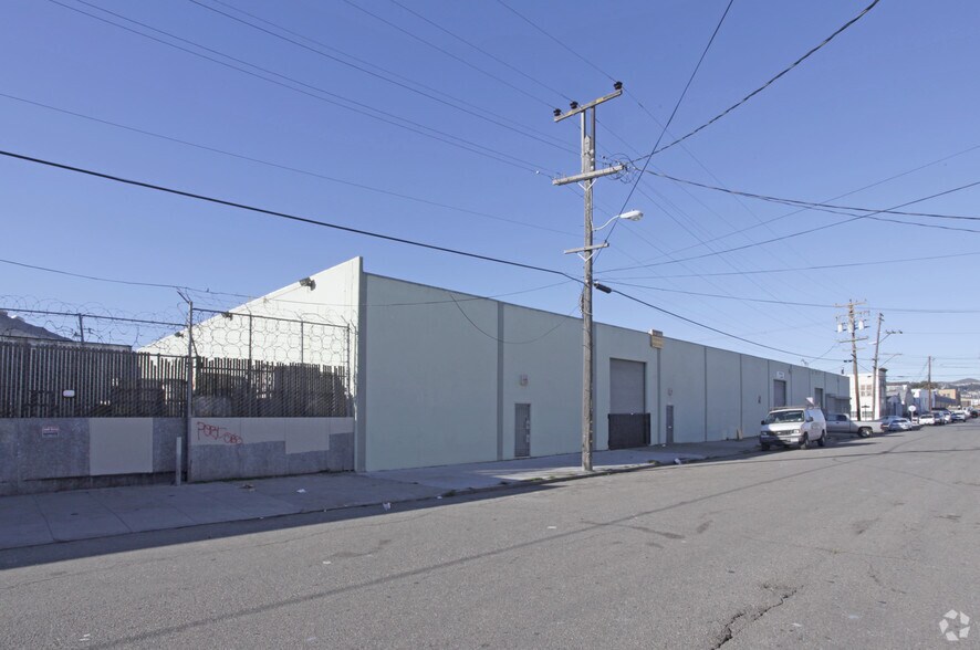 1351-1375 Egbert Ave, San Francisco, CA à louer - Photo de l’immeuble – Image 2 sur 3