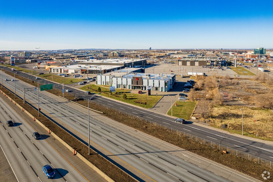 7089-7111 Rte Transcanadienne, Montréal, QC à louer - Aérien – Image 3 sur 7
