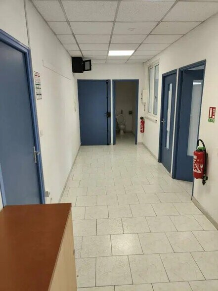 Bureau dans Avignon à louer - Photo de l’immeuble – Image 1 sur 5