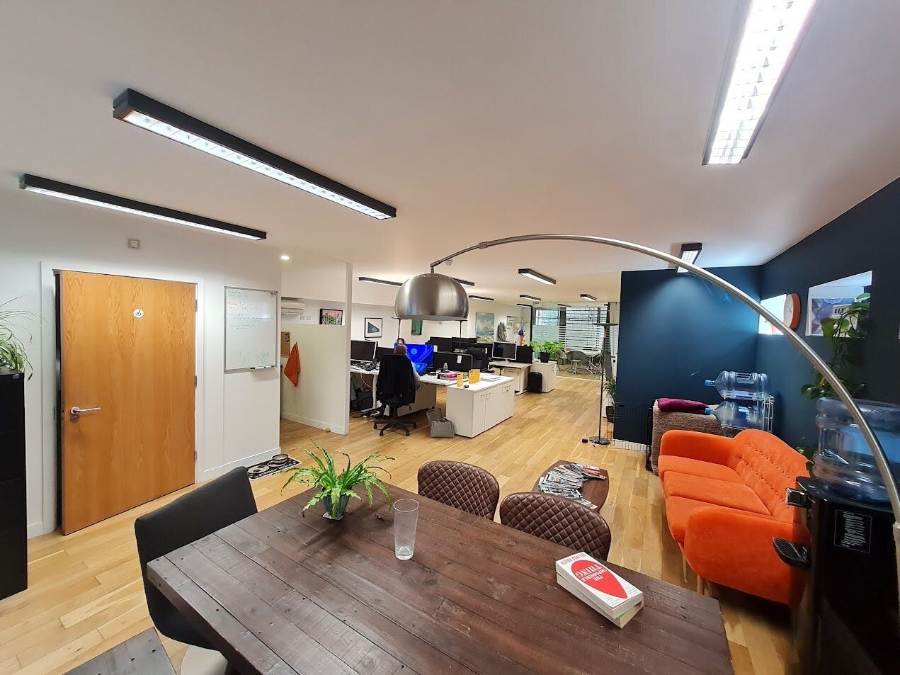 Pooley Dr, Londres à louer Photo de l’immeuble– Image 1 sur 7