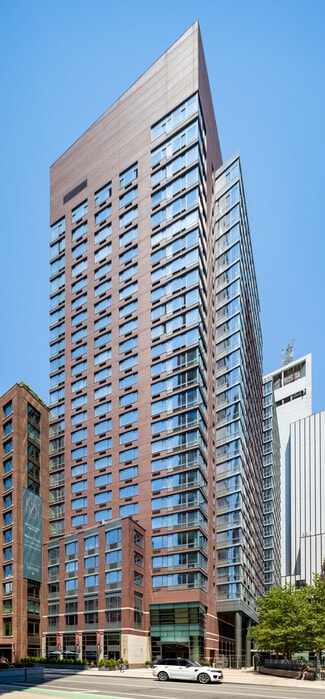 Plus de détails pour 785 10th Ave, New York, NY - Local commercial à louer