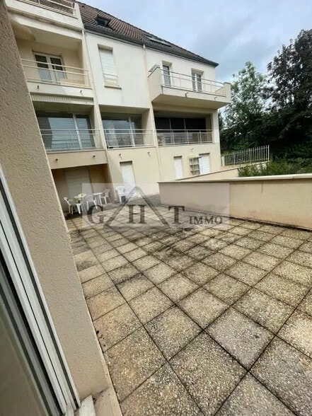 Local commercial dans Melun à vendre - Photo de l’immeuble – Image 3 sur 12