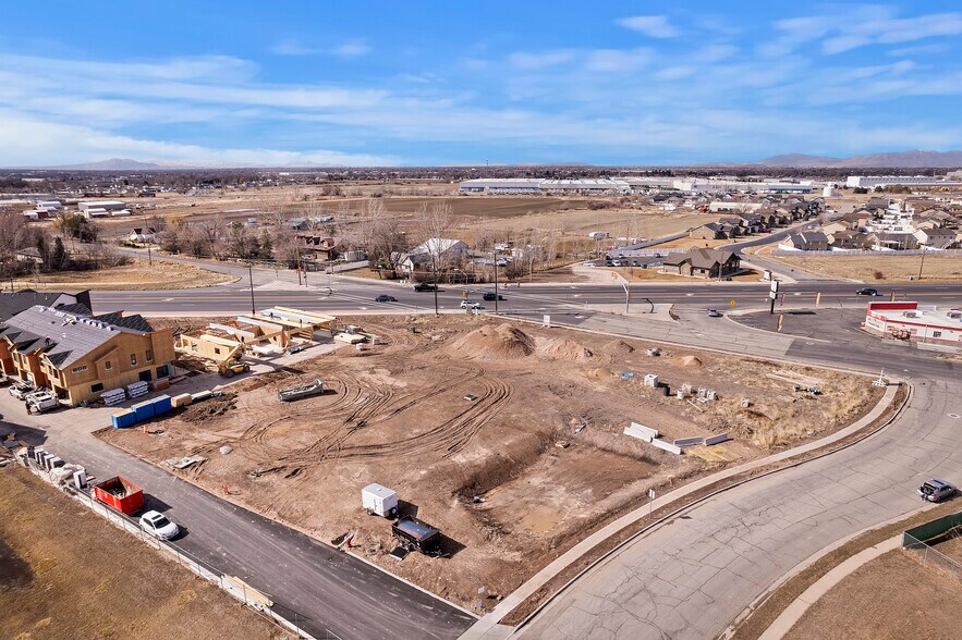 2135 700 w, Harrisville, UT à louer - Photo principale – Image 1 sur 14