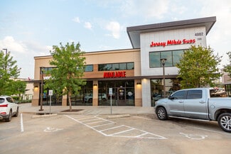 Plus de détails pour 4802 Lakeview Pky, Rowlett, TX - Local commercial à louer