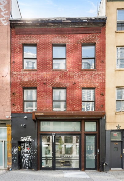 132 Tenth Ave, New York, NY à vendre - Photo principale – Image 1 sur 10