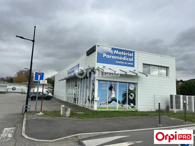 Plus de détails pour Local commercial à louer