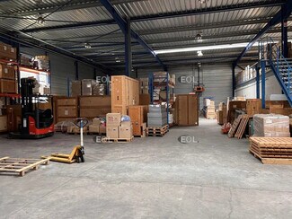 Plus de détails pour Industriel/Logistique à louer