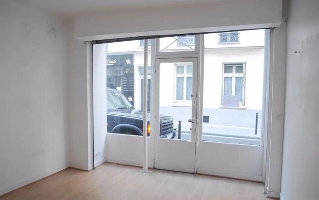 Local commercial dans Paris à louer Photo intérieure– Image 1 sur 4