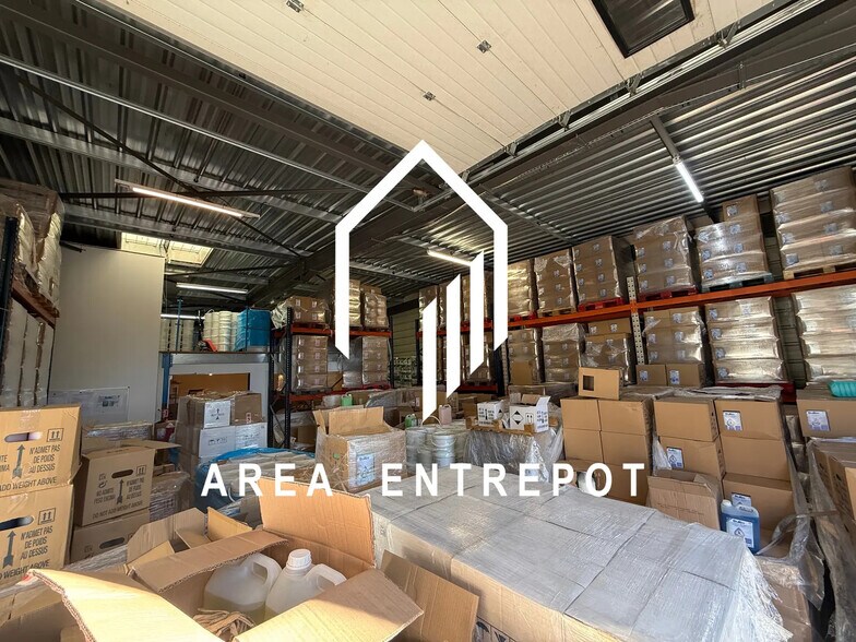 Local d’activités dans Roquefort-la-Bédoule à louer - Photo de l’immeuble – Image 2 sur 6