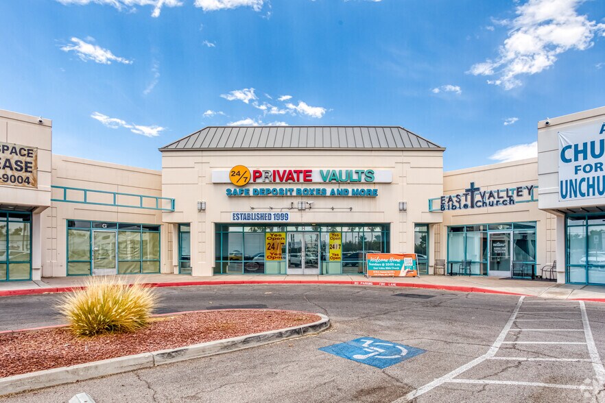 3110-3130 E Sunset Rd, Las Vegas, NV à louer - Photo de l’immeuble – Image 2 sur 4