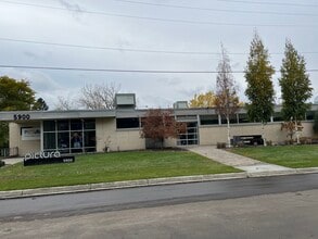 5900 Olson Memorial Hwy, Golden Valley, MN à louer Photo de l’immeuble– Image 1 sur 8