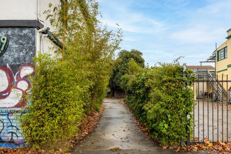 2329 San Pablo Ave, Berkeley, CA à vendre - Photo de l’immeuble – Image 3 sur 22