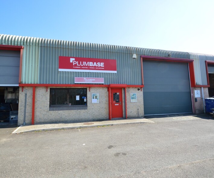 West End, Barnstaple à louer - Photo principale – Image 1 sur 1
