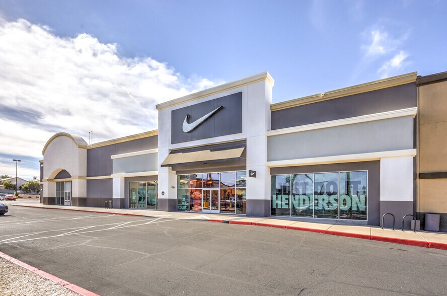 9701-9893 S Eastern Ave, Las Vegas, NV à louer - Photo principale – Image 1 sur 8