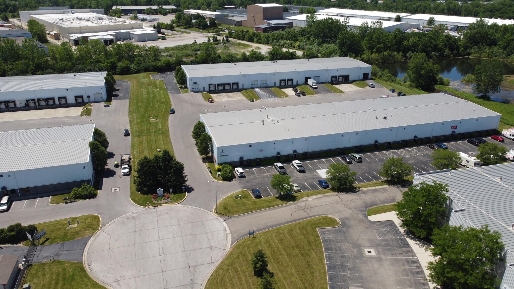 6750-6770 Commerce Court Dr, Blacklick, OH à louer Photo de l’immeuble– Image 1 sur 9