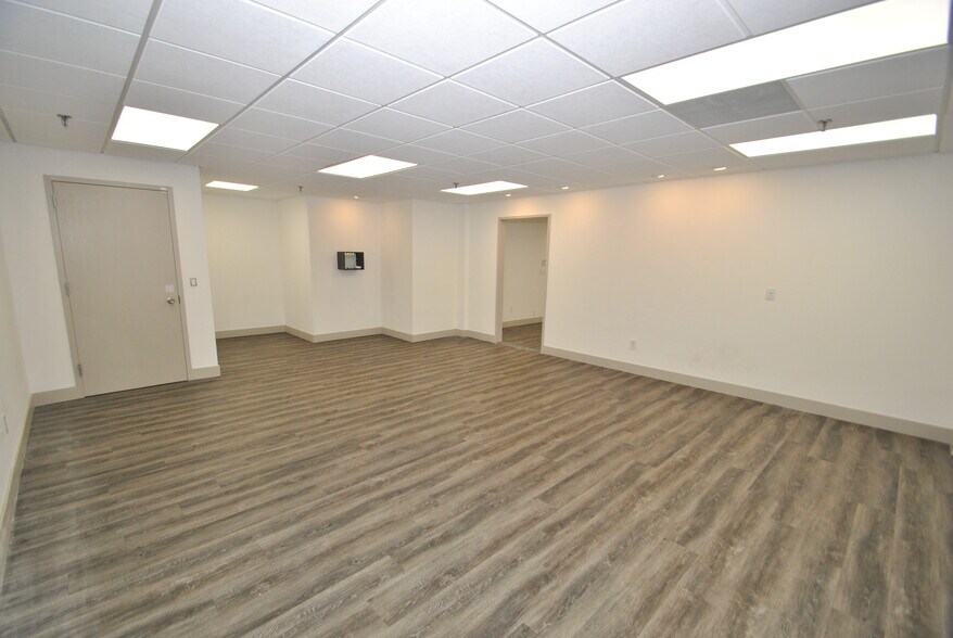 10 Allen St, Toms River, NJ à louer - Photo intérieure – Image 2 sur 8