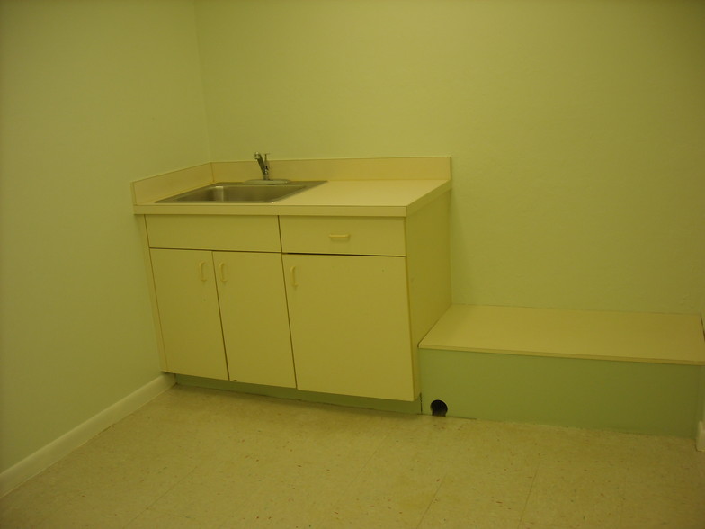 3900 Broadway Ave, Fort Myers, FL à vendre - Photo intérieure – Image 3 sur 9