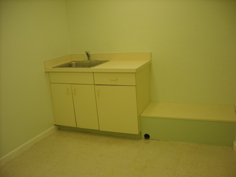 3900 Broadway, Fort Myers, FL à vendre - Photo intérieure – Image 3 sur 9