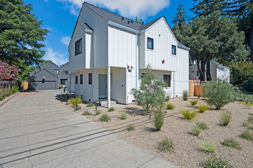 80 Front St, Healdsburg, CA à vendre - Photo principale – Image 1 sur 11