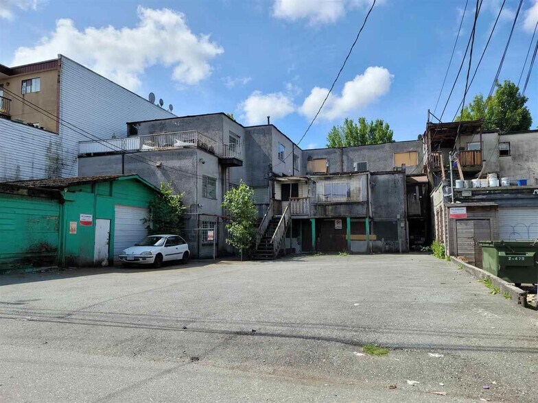 2117-2121 Kingsway, Vancouver, BC à vendre - Photo de l’immeuble – Image 3 sur 4