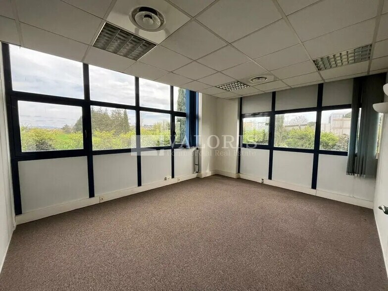 Bureau dans Aix-en-Provence à louer - Photo de l’immeuble – Image 3 sur 10