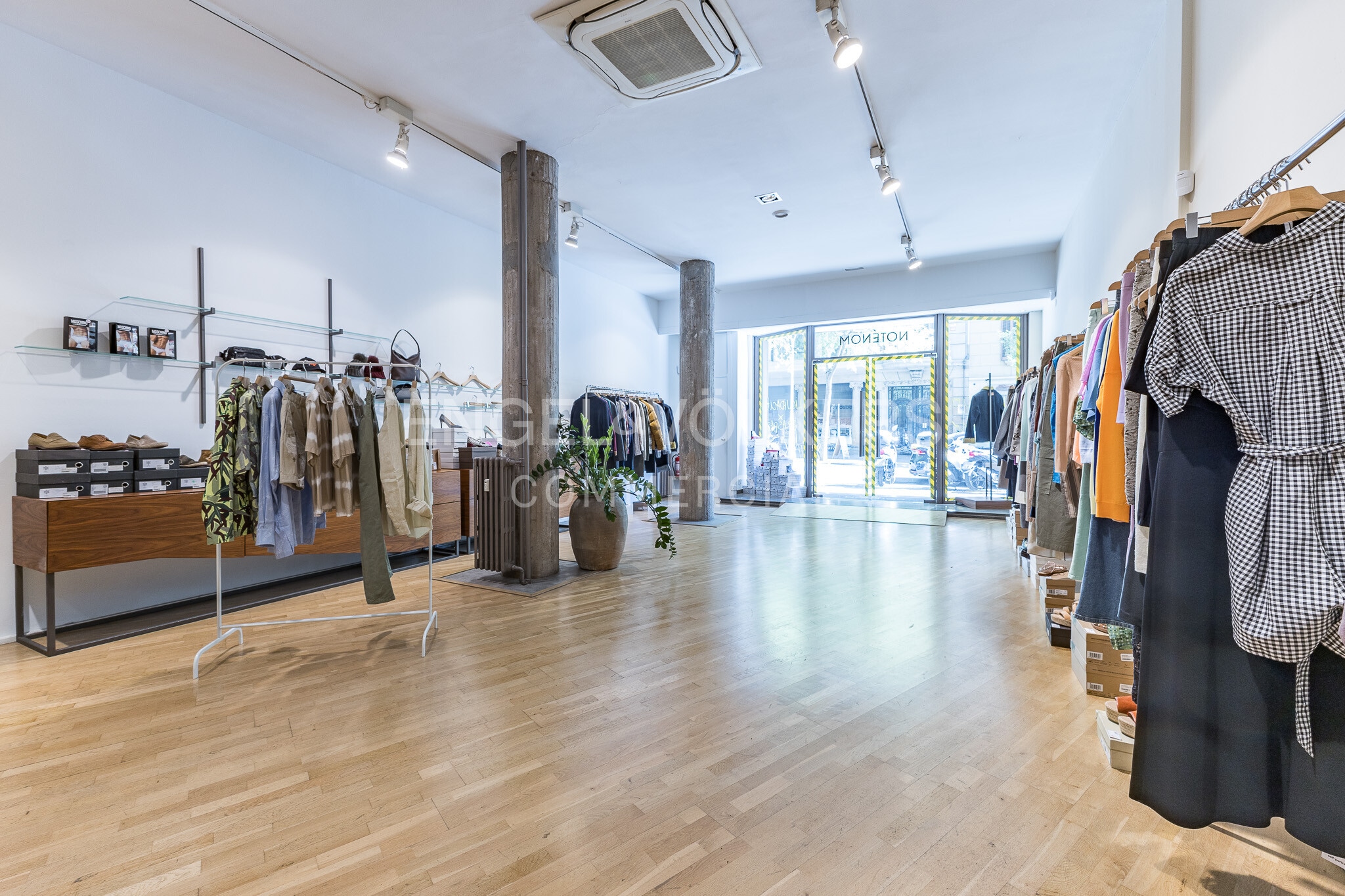 Local commercial dans Barcelone, Barcelona à louer Photo intérieure– Image 1 sur 19