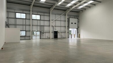 Northfield Rd, Southam à louer Photo intérieure– Image 2 sur 3