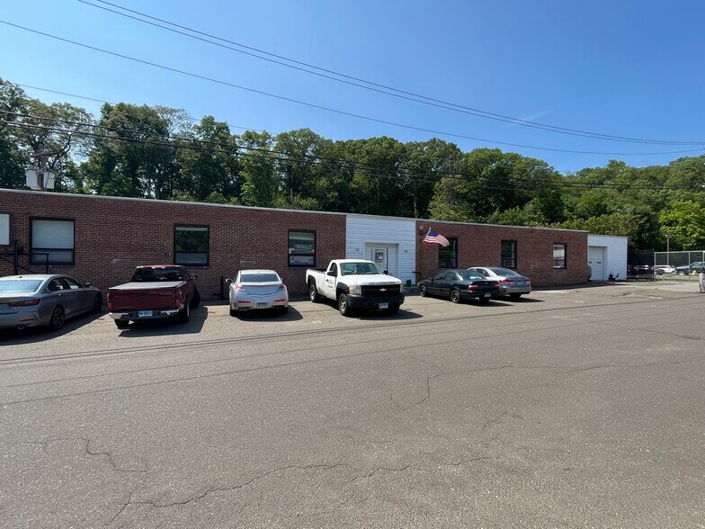 23 Pearl St, Norwalk, CT à louer - Photo de l’immeuble – Image 2 sur 9