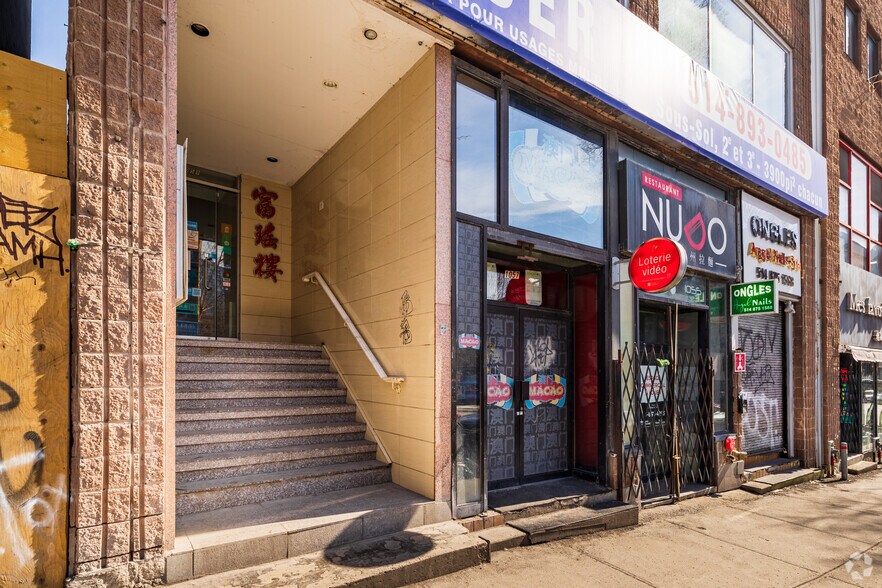 1055 Boul Saint Laurent, Montréal, QC à louer - Photo de l’immeuble – Image 3 sur 9