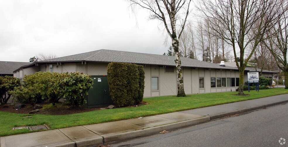 12911 120th Ave NE, Kirkland, WA à louer - Photo de l’immeuble – Image 2 sur 36