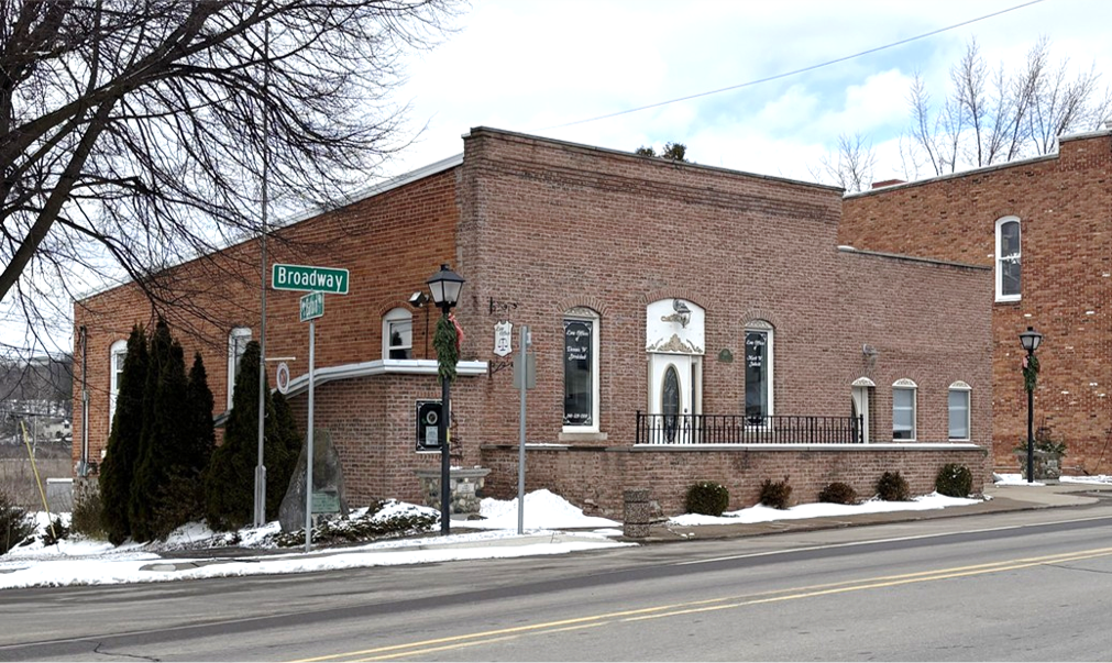 650 Broadway, Davisburg, MI à vendre Photo principale– Image 1 sur 11