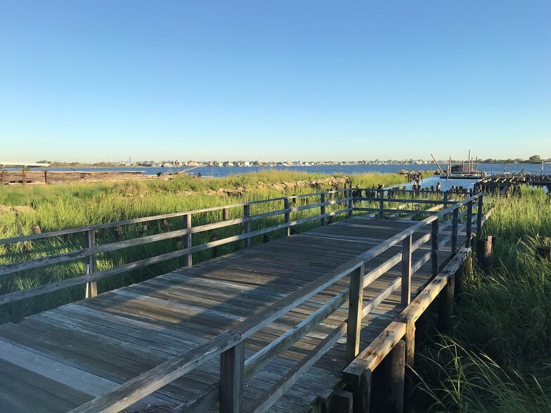 Beach 85th Street, Rockaway Beach, NY à vendre - Photo de l’immeuble – Image 2 sur 7