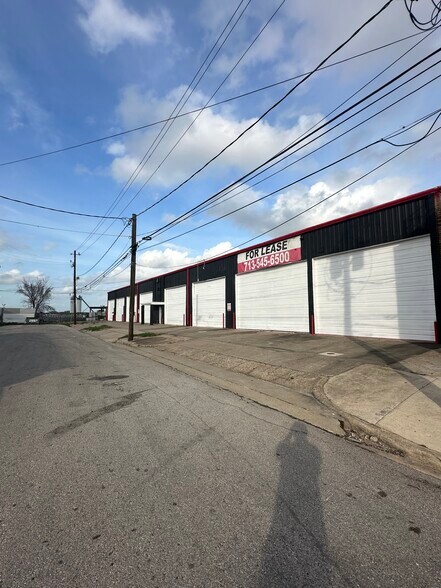 521 N Bryan St, Houston, TX à louer - Photo de l’immeuble – Image 1 sur 12
