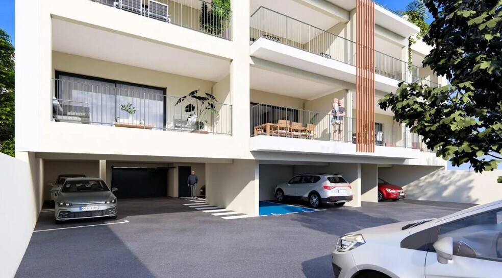 Bureau dans La Crau à vendre - Photo de l’immeuble – Image 3 sur 5