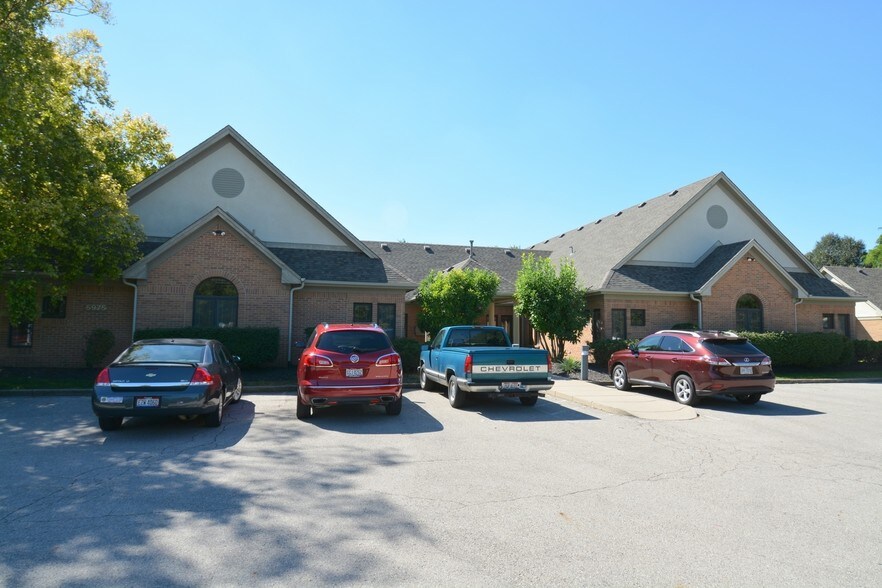 5975 Kentshire Dr, Kettering, OH à louer - Photo principale – Image 1 sur 15
