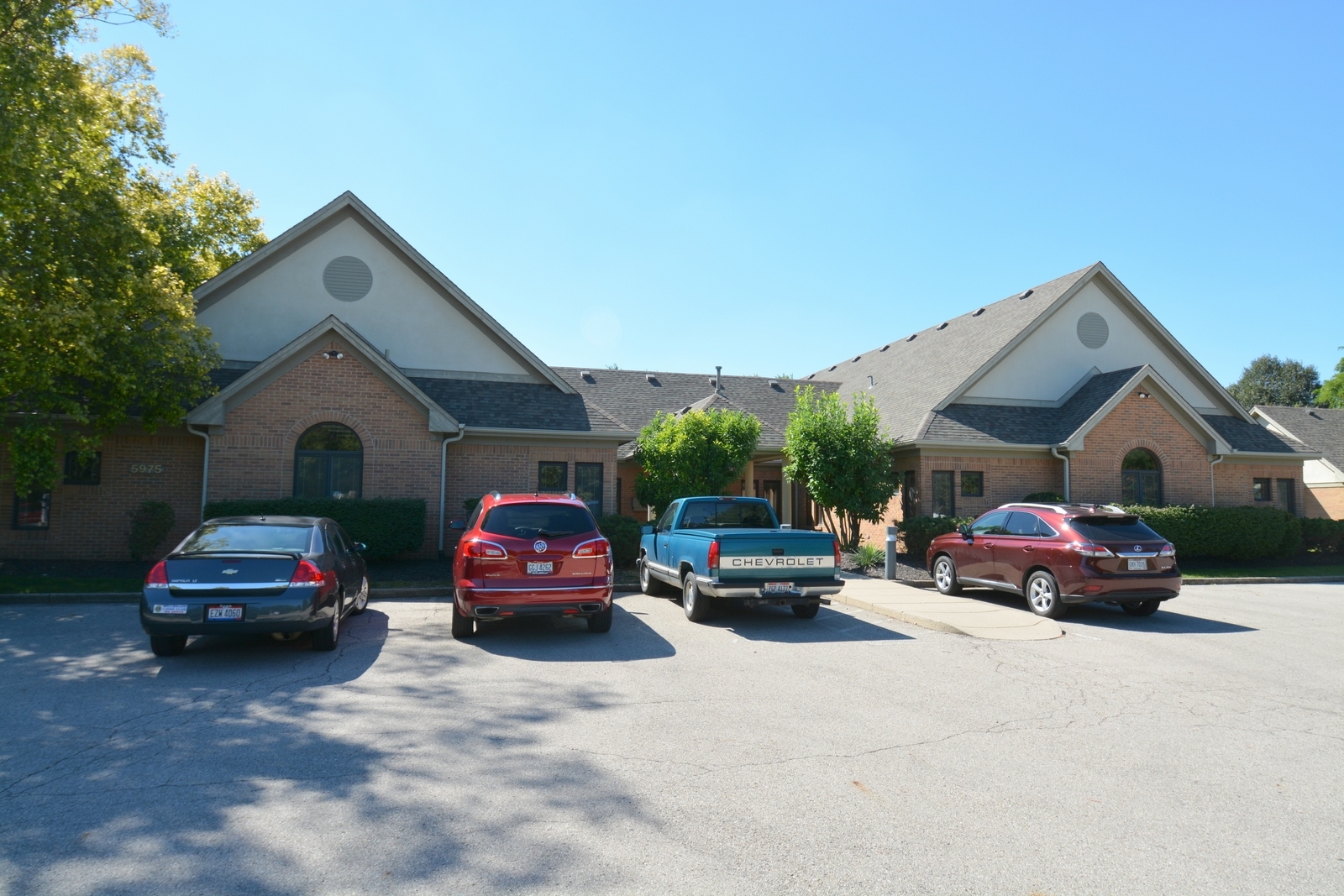 5975 Kentshire Dr, Kettering, OH à louer Photo principale– Image 1 sur 16