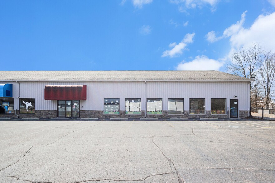 52360 N Main St, Mattawan, MI à louer - Photo de l’immeuble – Image 3 sur 4