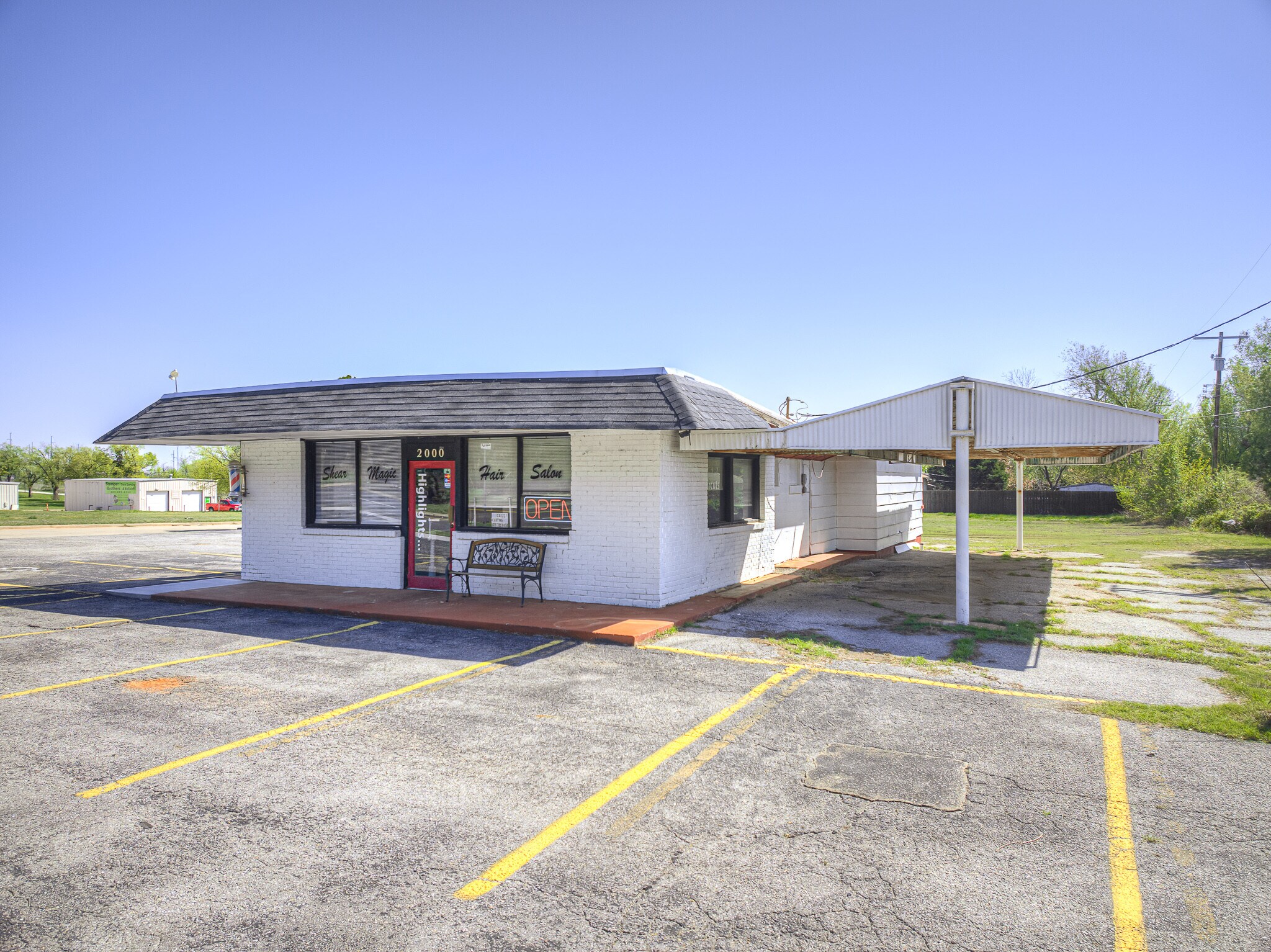 2000 S Midwest Blvd, Oklahoma City, OK à vendre Photo de l’immeuble– Image 1 sur 18