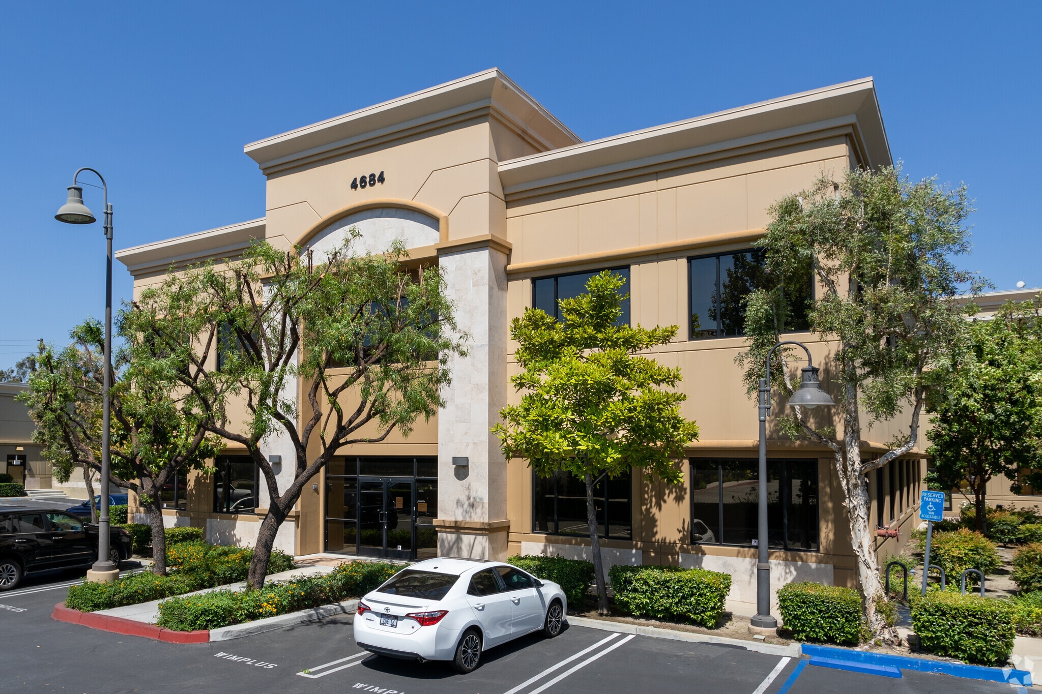 4684 Ontario Mills Pky, Ontario, CA à louer Photo principale– Image 1 sur 4