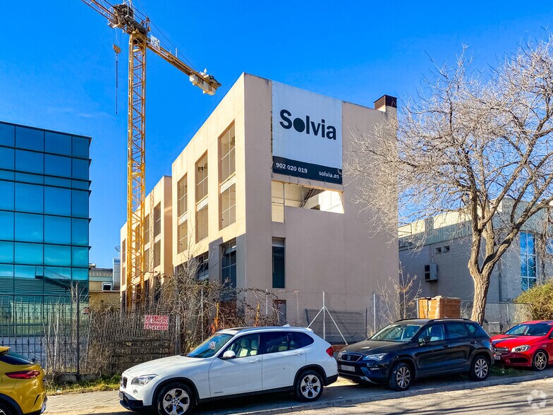 Ronda de Valdecarrizo, 37, Tres Cantos, Madrid à vendre - Photo de l’immeuble – Image 2 sur 12