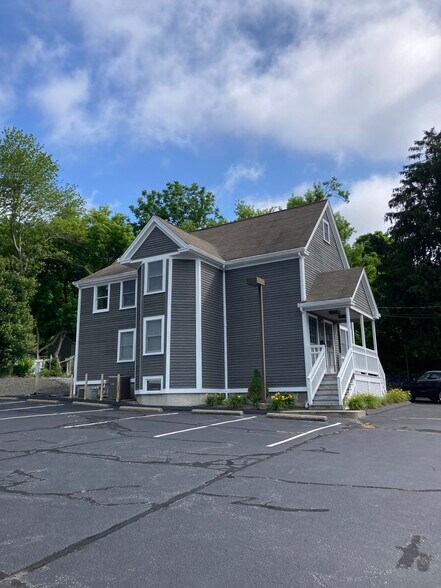 531-535 W Main St, Norwich, CT à vendre - Photo de l’immeuble – Image 1 sur 19