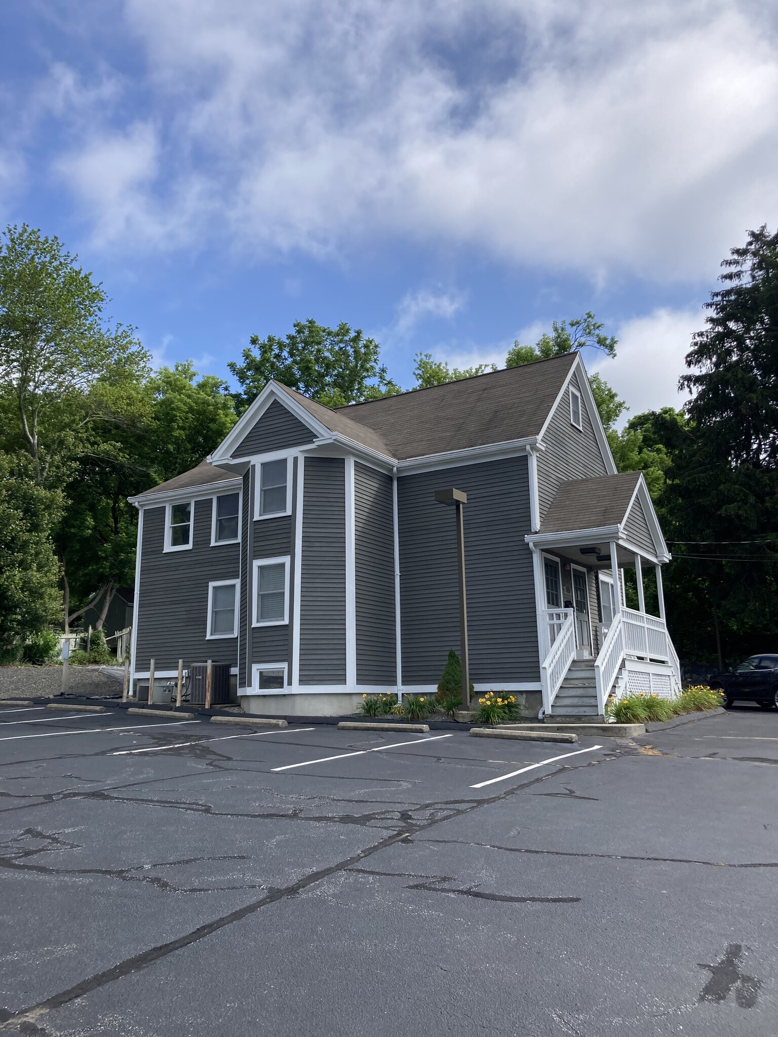 531-535 W Main St, Norwich, CT à vendre Photo de l’immeuble– Image 1 sur 20