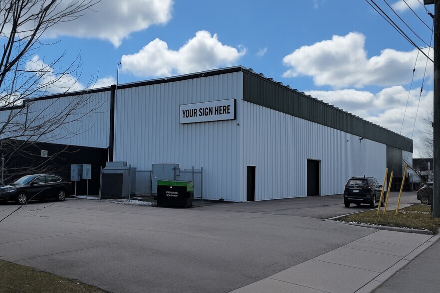5900 Thorold Stone Rd, Niagara Falls, ON à louer - Photo de l’immeuble – Image 1 sur 10