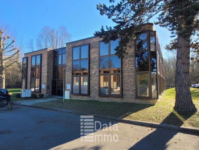 Plus de détails pour Bureau à louer